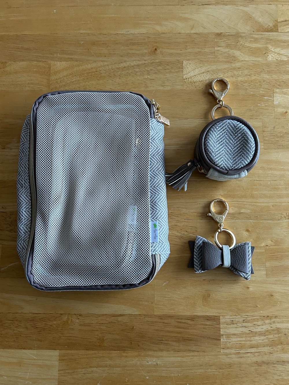 Itzy Ritzy Vanilla Latte Accessories Bundle